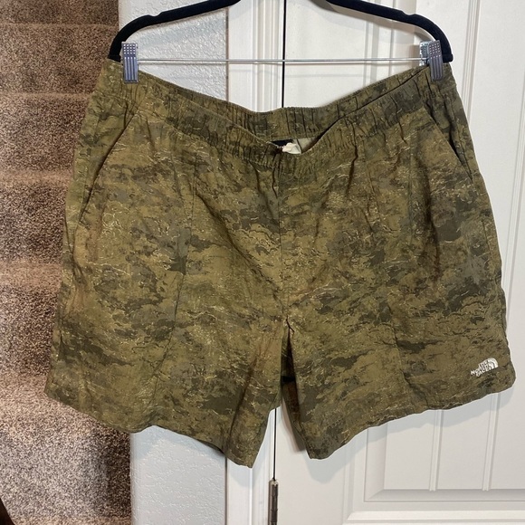 THE NORTH FACE CLASS V SHORT Cloud Camo mens - Picture 9 of 14